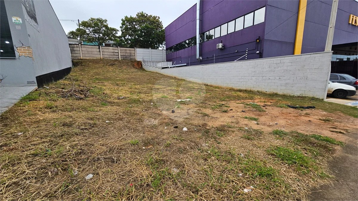 Terreno Comercial a Venda