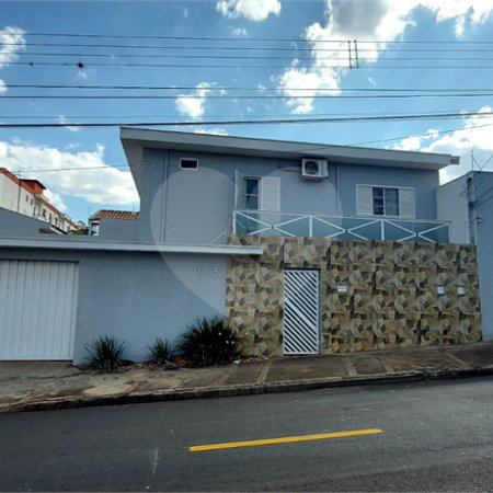 Casa à venda com 5 quartos, sendo 1 suíte, em Jardim Santa Paula, São Carlos, SP