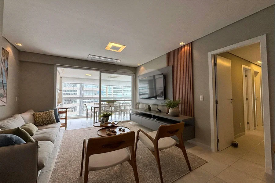 Apartamento à venda com 3 quartos, sendo 2 suítes,  em Riviera de São Lourenço, Bertioga, SP