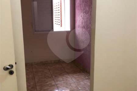 Casa térrea no Condomínio Moradas II .