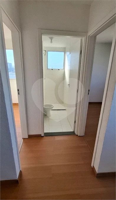 Apartamento de 42m² à venda na Vila Nova Bonsucesso, em Guarulhos, com 2 dormitórios e 1 vaga de garagem.