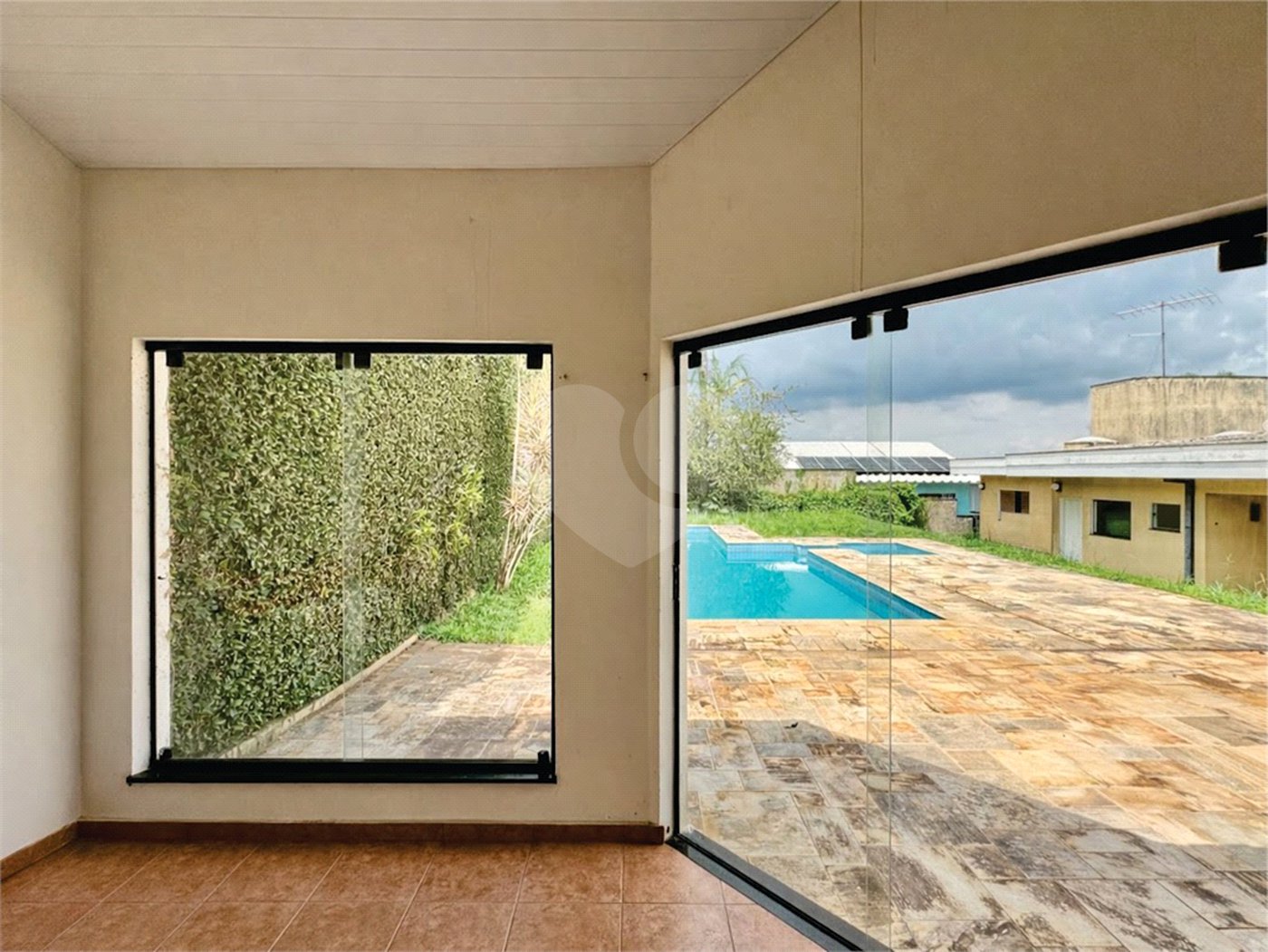 Casa á venda – Granja Viana