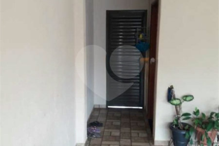 Casa térrea para venda, com 2 dormitórios, sendo 1 suíte.
