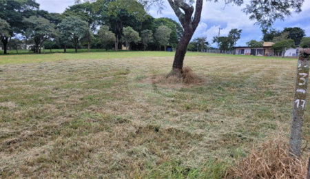 Terreno à venda no condomínio Vila Pinhal, Itirapina - SP
