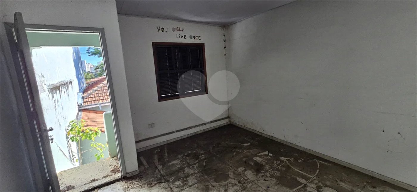 Casa antiga a venda