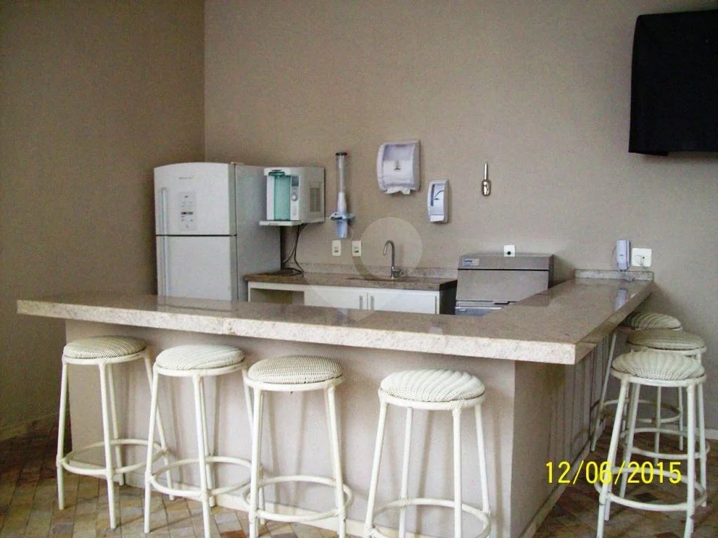 APARTAMENTO COM 118 m², TRÊS SUITES E VARANDA GOURMET - Campo Belo