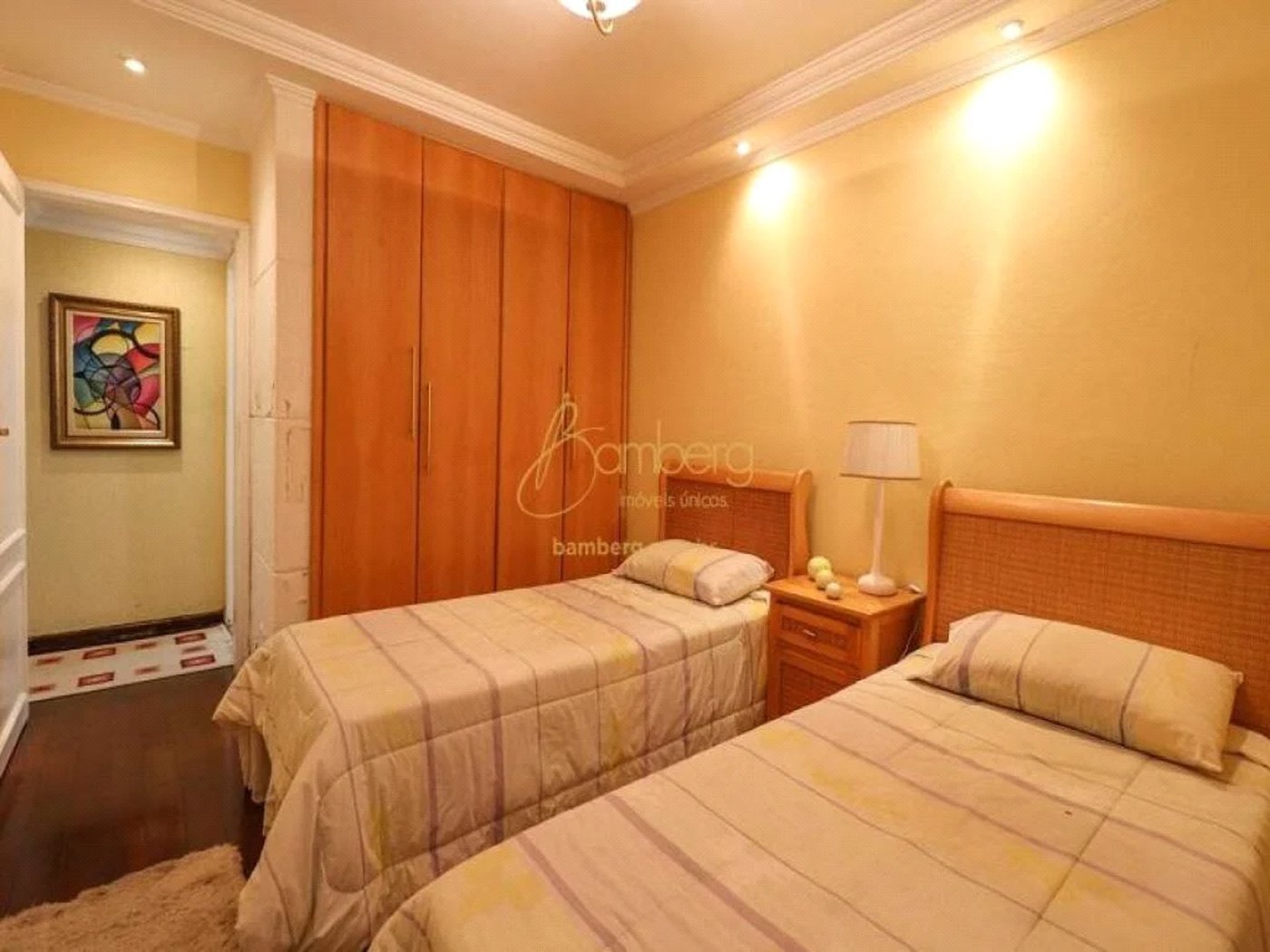 Casa à venda com 4 quartos, sendo 2 suítes, em Jardim Trussardi, São Paulo, SP