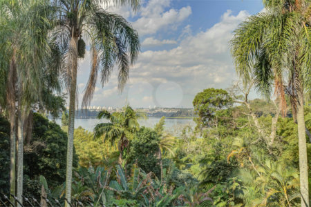 Casa à venda com 6 quartos, sendo 4 suítes, em Guarapiranga, São Paulo, SP