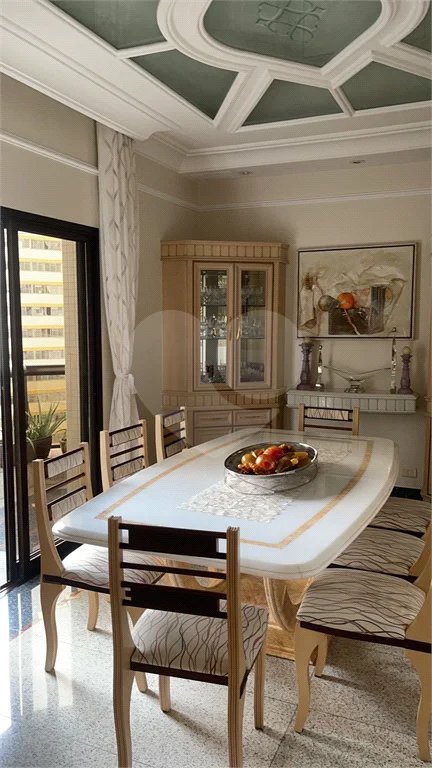 Apartamento com terraço 385m² 03 dormitórios sendo 2 suítes 5 vagas..Estuda Permuta.