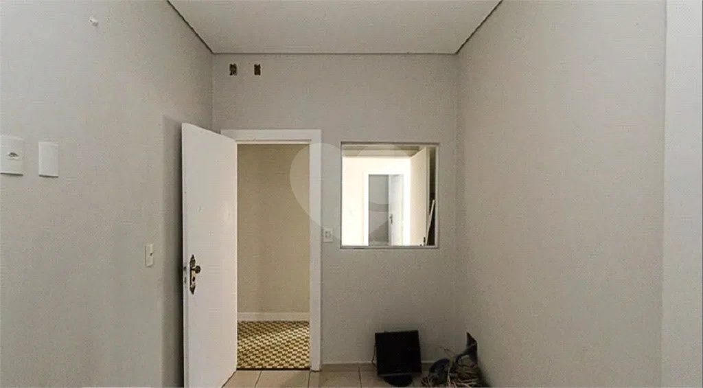 Sobrado à venda no Belenzinho de 208 m² com 6 dormitórios, 4 banheiros e 2 vagas