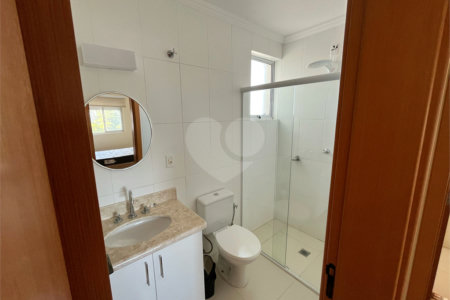 Apartamento mobiliado com 2 dormitórios sendo 1 suíte