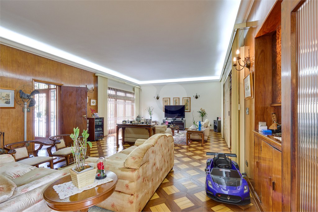 Casa Térrea à venda com 4 quartos, sendo 2 suítes, em Alto da Boa Vista, São Paulo, SP