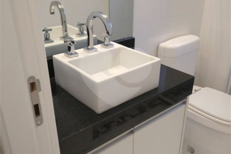 Apartamento 3 suítes, varanda gourmet, 3 vagas em Condomínio Clube na Mooca