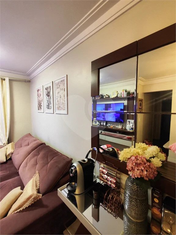 Apartamento com 49m², 2 quartos, 1 garagem, à venda em Itaquera