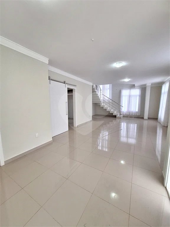 Casa para Locação no Condomínio Bosque dos Cambarás em Valinhos/SP