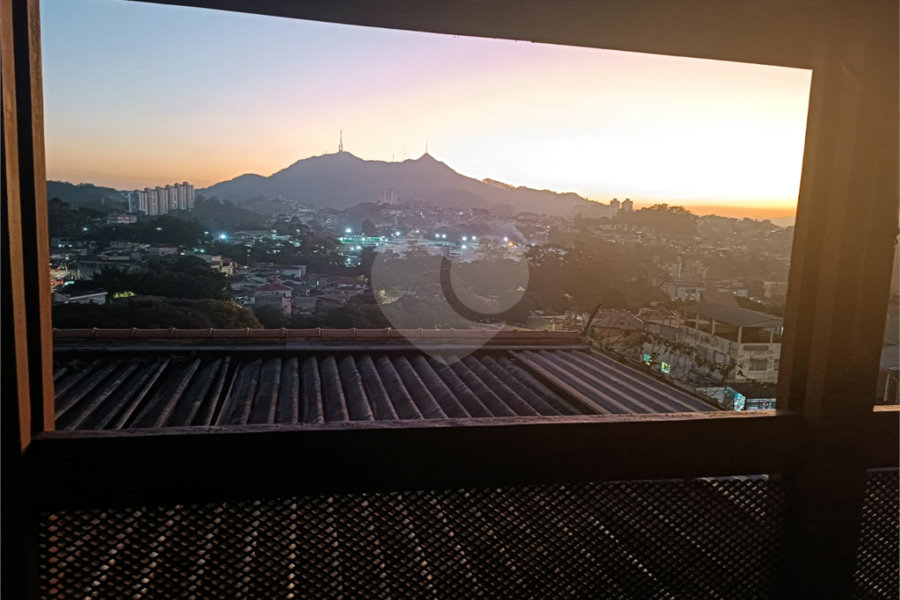 Sobrado com 4 Quartos e 4 banheiros à Venda -337 m² por R$ 850.,000 -- Jardim Vivan,-Jaraguá, São Paulo - SP