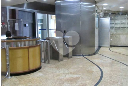 Sala comercial com 43 m² de área útil para locação no Paraíso