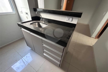 Apartamento no Monte D'oro á venda.