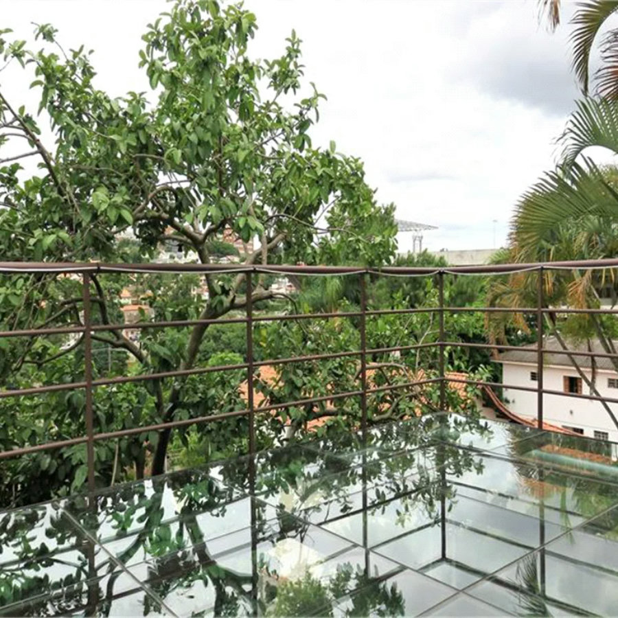 Casa à venda com 4 quartos, sendo 2 suítes, em Jardim Leonor, São Paulo, SP