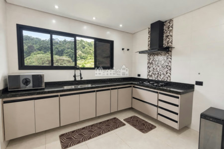 Casa à venda com 3 quartos, sendo 1 suíte,  em Condominio Quintas da Boa Vista, Atibaia, SP