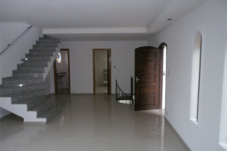 Sobrado à venda ou para alugar com 4 quartos, sendo 1 suíte, em Vila Butantã, São Paulo, SP