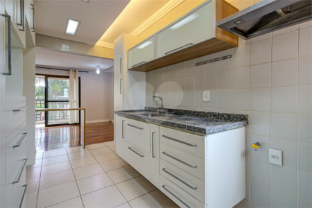 Apartamento para alugar com 3 quartos, sendo 1 suíte, em Chácara Santo Antônio, São Paulo, SP