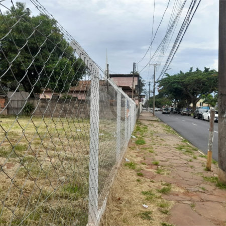 Terreno Comercial à Venda na Av. Teixeira de Barros – Rua Larga