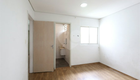 Casa à venda com 3 quartos, sendo 1 suíte,  em Vila Mariana, São Paulo, SP