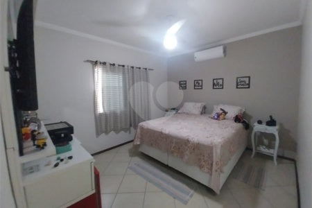 Casa Térrea Disponível para Locação e Venda no Condomínio Vilaggio Capriccio