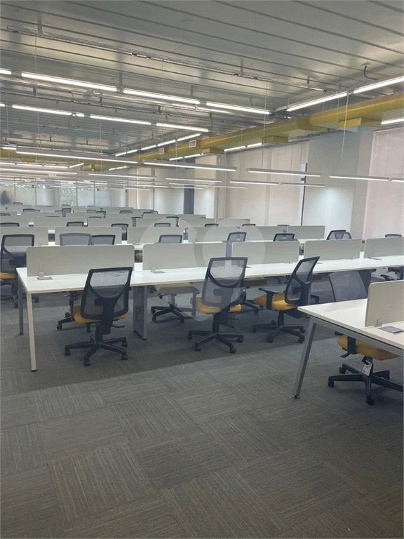 Conjunto comercial para locação no Brooklin 586 m² 10 vagas de garagem