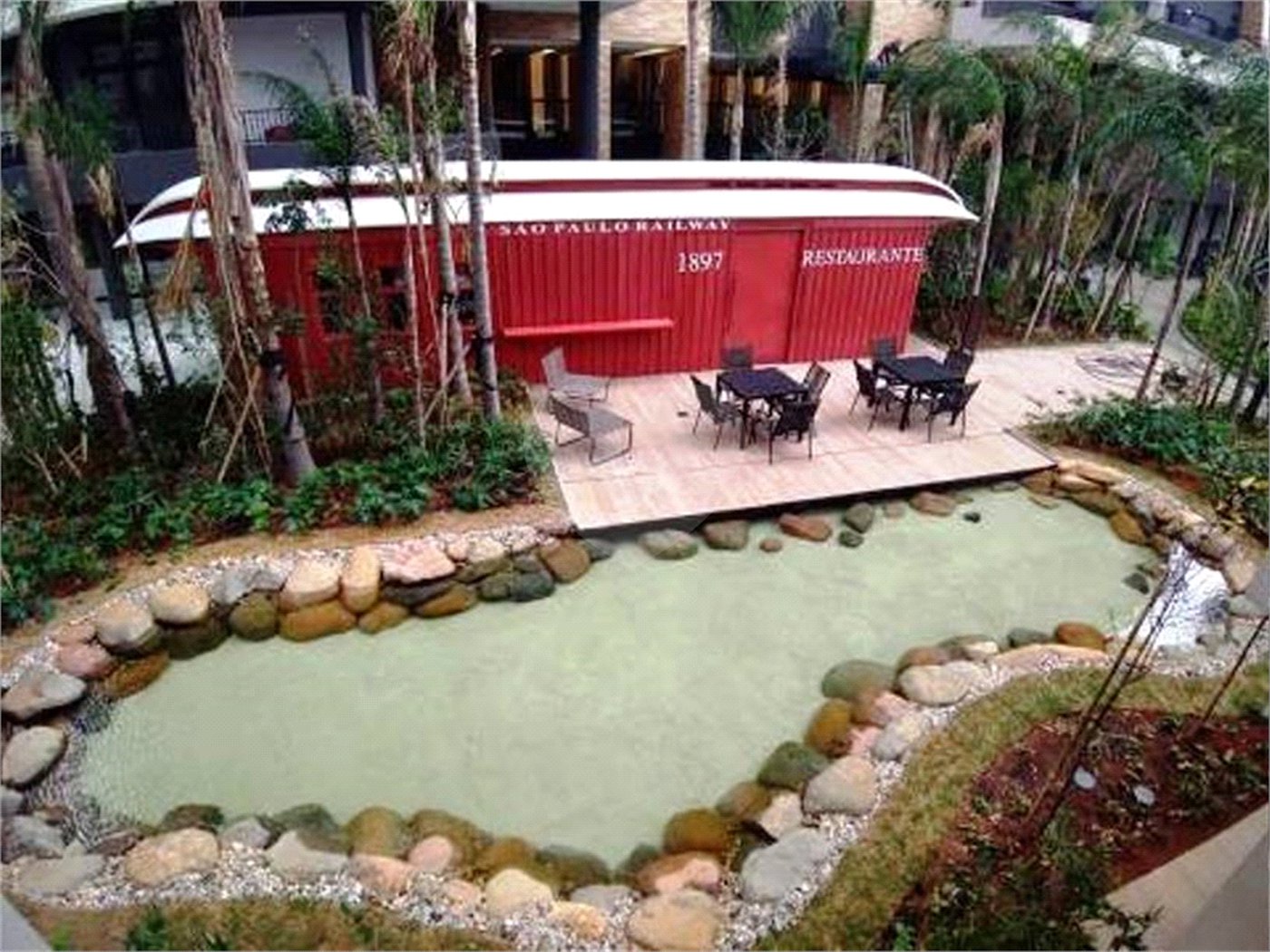 Magnífica Cobertura Penthouse à venda no condomínio Piscine Resort.