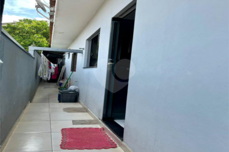 Sobrado à venda com 3 quartos em Cidade Aracy, São Carlos, SP