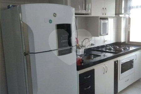 Apartamento com 2 dormitórios