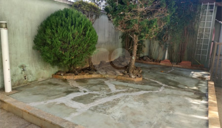 Sobrado à venda com 4 quartos, sendo 1 suíte,  em Parque dos Príncipes, São Paulo, SP