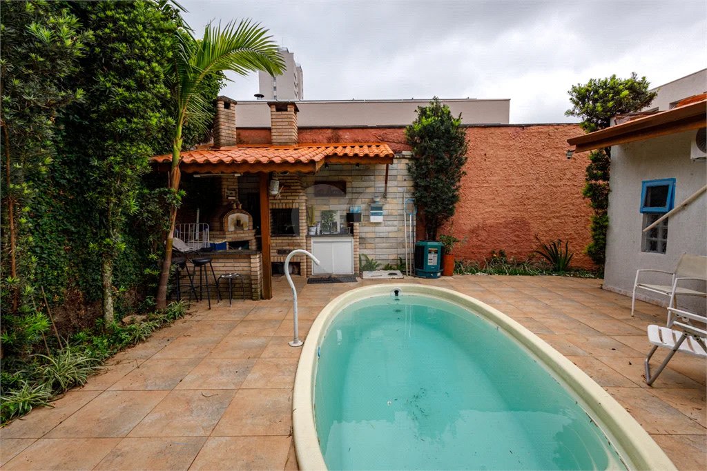 Casa à venda com 4 quartos, sendo 2 suítes, em Brooklin, São Paulo, SP