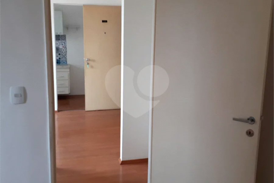 Apartamento em Santana com Sacada e Vaga de Garagem, a 650 m do Metrô