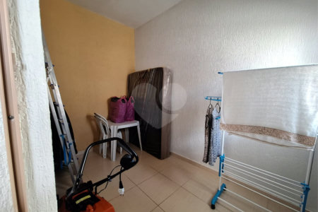 Casa à venda com 2 dormitórios á venda.