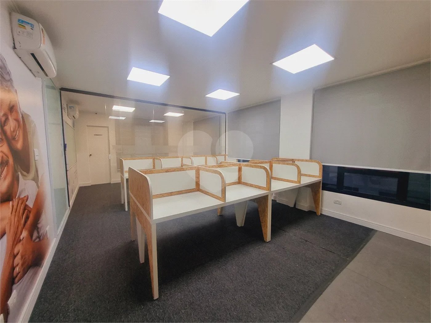 Sala comercial mobiliada para locação na Vila Olímpia