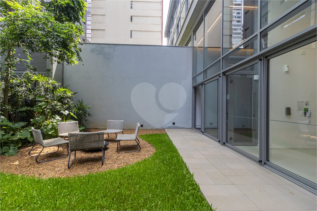 Duplex com 159m² à venda com 2 suítes, 1 dormitório, 1 escritório e 2 vagas de garagem nos Jardins