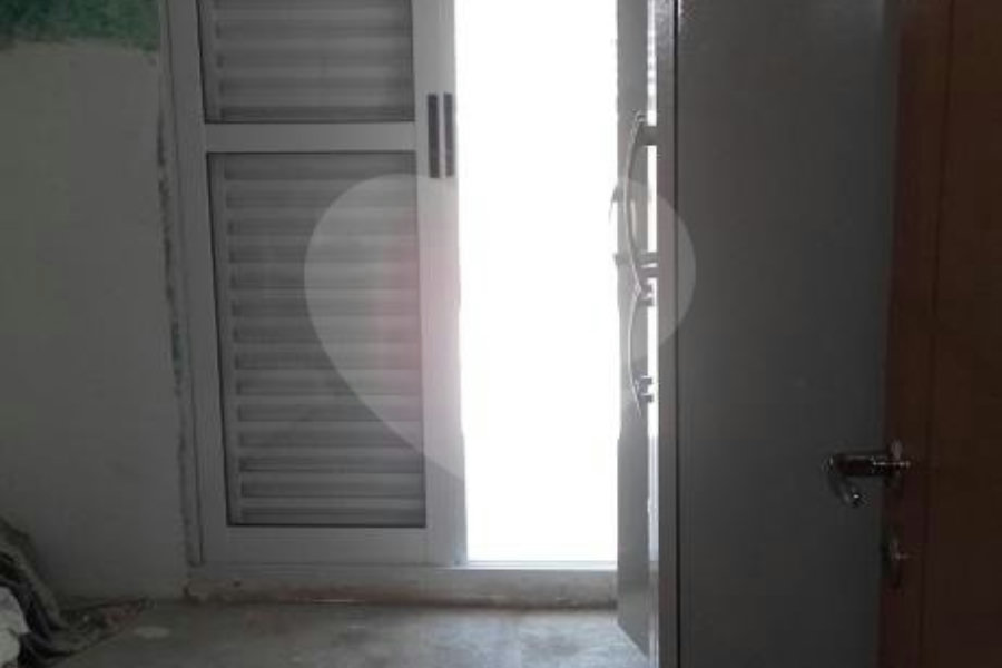 CASA 03 QUARTOS+01 ESCRITÓRIO+ DEPENDÊNCIA DE EMPREGADA COMPLETA - BAIRRO SANTANA!!!