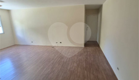 Apartamento à venda com 3 quartos, sendo 1 suíte,  em Alto de Pinheiros, São Paulo, SP