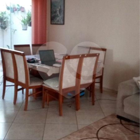 Casa a venda no Parque Fehr.