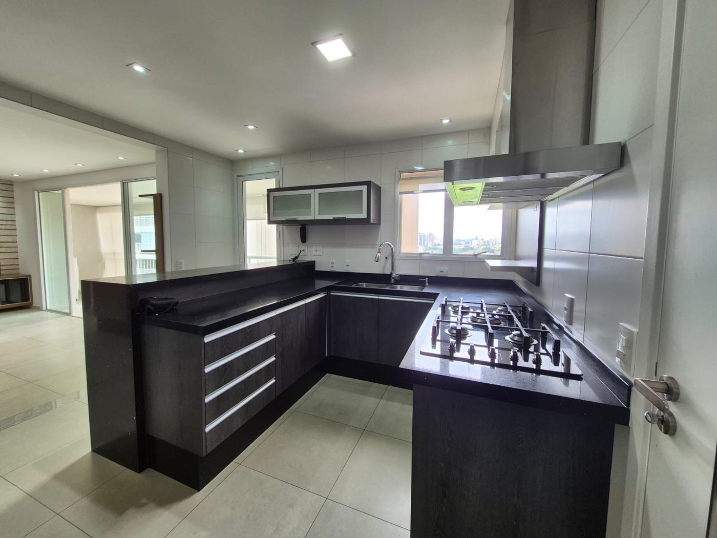 Apartamento à venda ou para alugar, 110m² com 2 quartos, sendo 1 suíte, escritório e  vagas Condomínio Paulistano, São Paulo - SP
