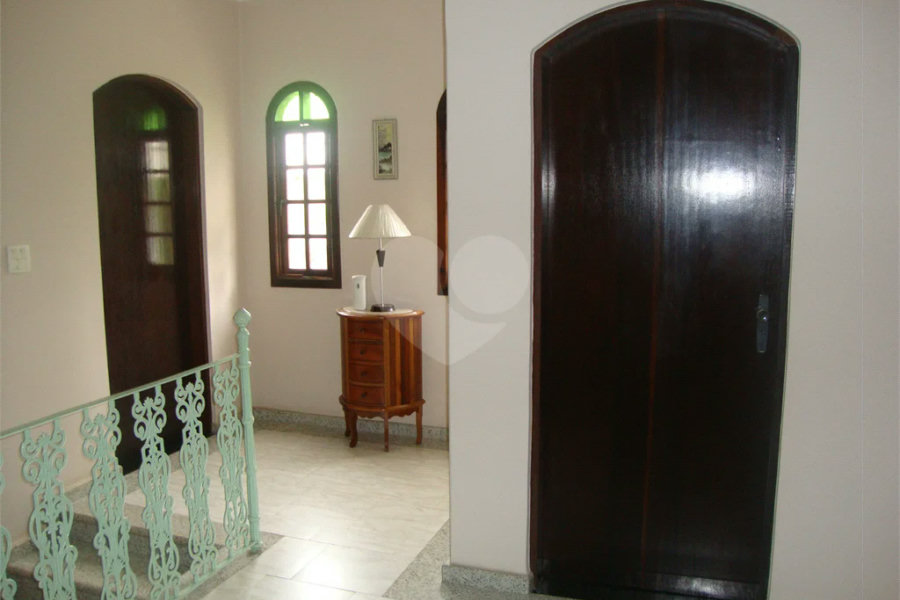 Chácara à venda com 5 quartos, sendo 2 suítes, em Jardim Arujá, Arujá, SP