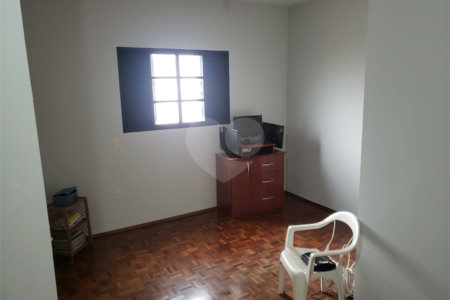 Casa à Venda na Região Central de São Carlos - Excelente Localização