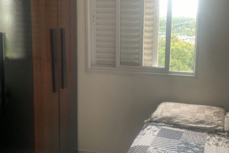 Apartamento aconchegante com 2 dormitórios, sendo 1 suíte, ao lado do Shopping Raposo!