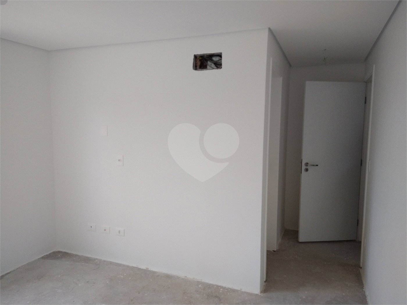 Condomínio de casas de alto padrão em estilo Neoclássico Francês