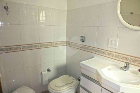 Casa à venda com 5 suítes no condomínio Vilaggio Monte Alegre, São Paulo - SP