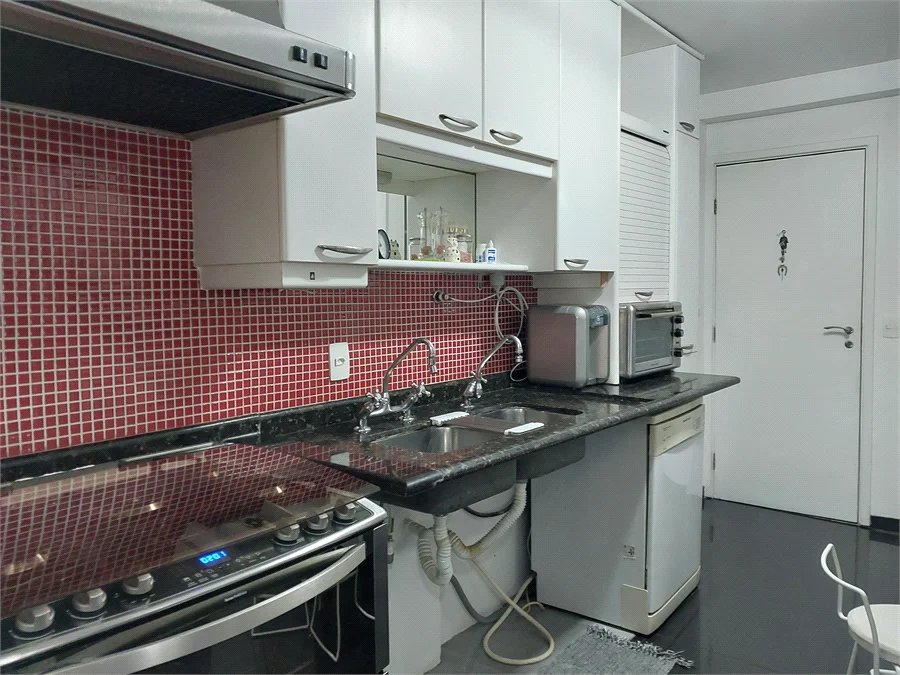Apartamento à venda com 3 quartos, sendo 2 suítes,  em Cidade São Francisco, São Paulo, SP
