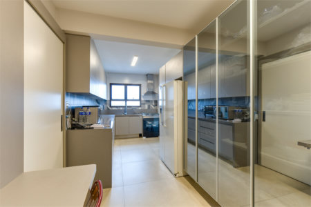 Apartamento à venda com 3 quartos, sendo 2 suítes, em Campo Belo, São Paulo, SP